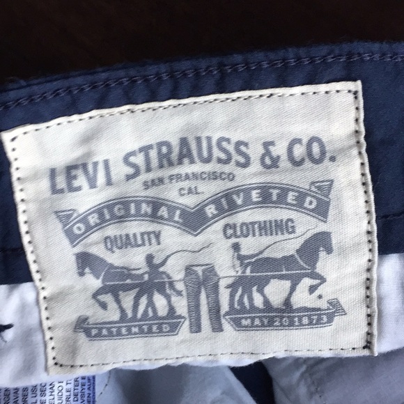 Levi's blue cargo shorts size 36 - Picture 5 of 5